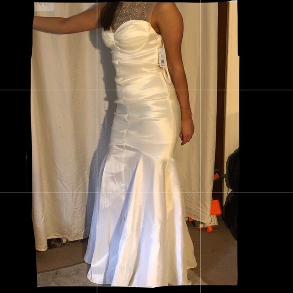 David’s bridal Ivory wedding dress size 3 NWT - Picture 2 of 16